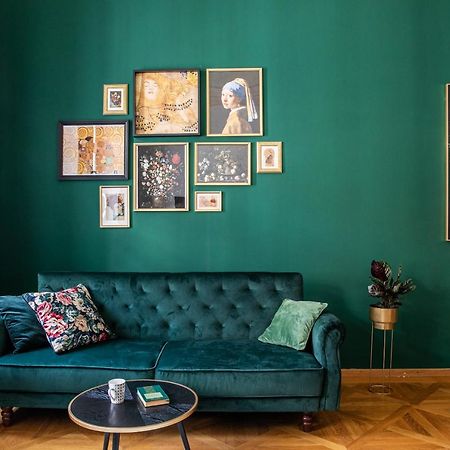 New Stylish 3 Suites Bedrooms Apt In Mala Strana - N2Nd Prague Exterior photo