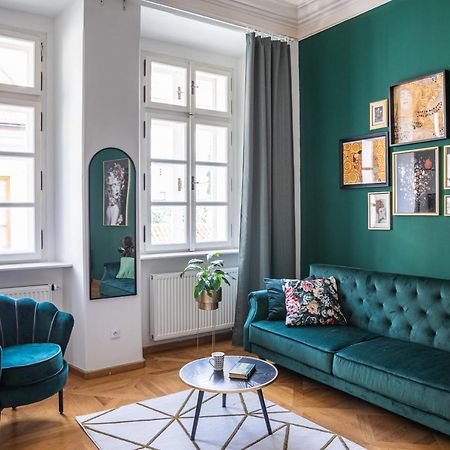 New Stylish 3 Suites Bedrooms Apt In Mala Strana - N2Nd Prague Exterior photo
