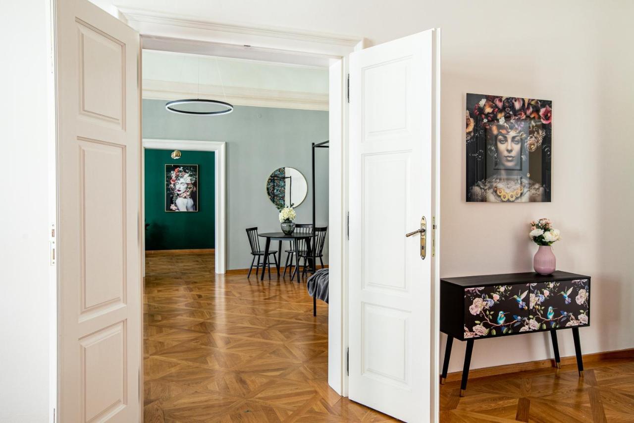 New Stylish 3 Suites Bedrooms Apt In Mala Strana - N2Nd Prague Exterior photo