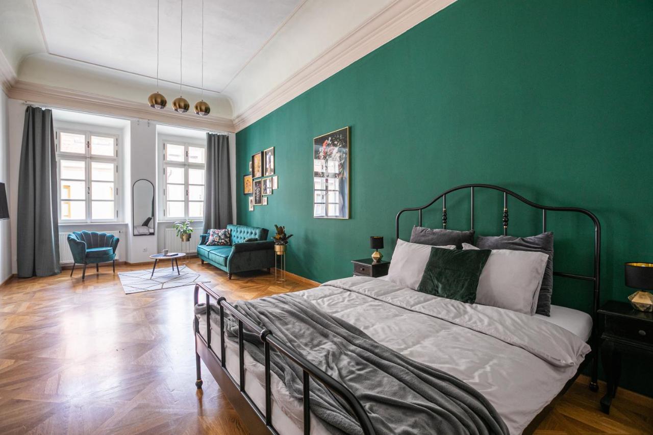 New Stylish 3 Suites Bedrooms Apt In Mala Strana - N2Nd Prague Exterior photo