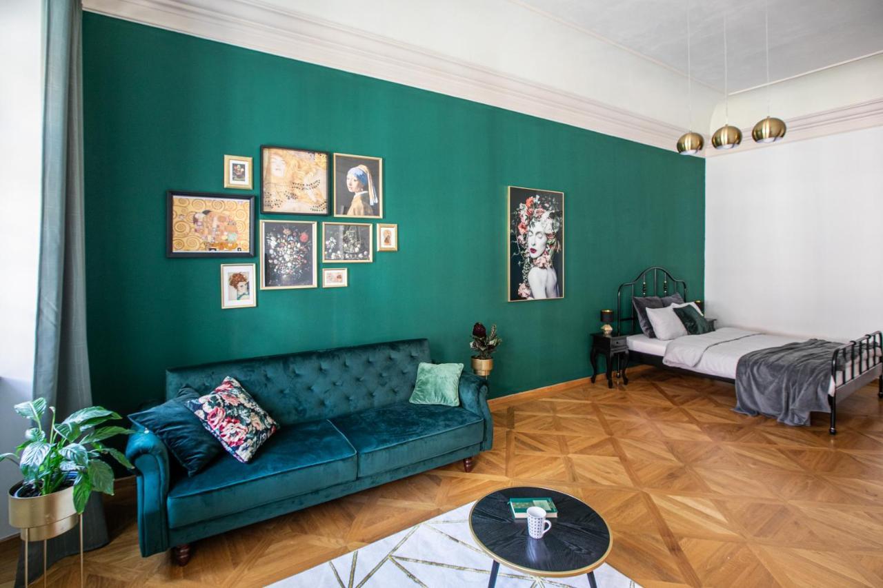 New Stylish 3 Suites Bedrooms Apt In Mala Strana - N2Nd Prague Exterior photo
