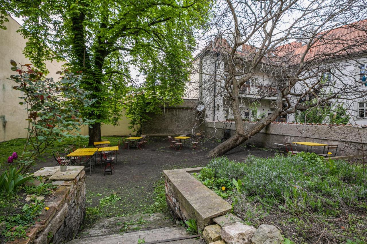 New Stylish 3 Suites Bedrooms Apt In Mala Strana - N2Nd Prague Exterior photo